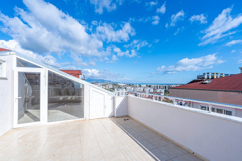 Roof Duplex With View For Sale in Avsallar Alanya (ID: 94-18)